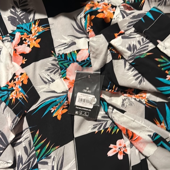 Men’s No Boundaries Rayon Button Down Resort Shirt Size Medium NWT - Picture 6 of 6